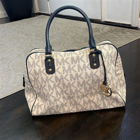 Michael kors bowling bag + FREE SHIPPING .